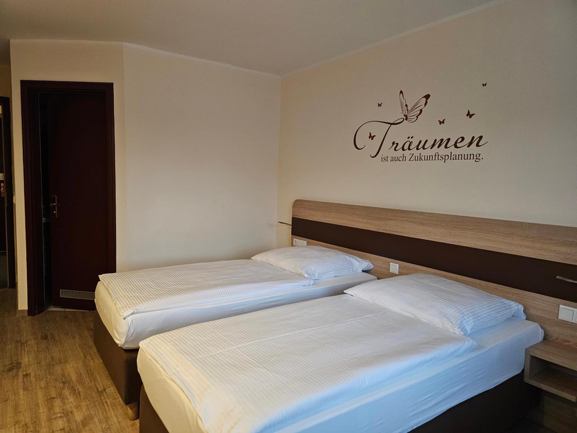 Komforthotel Grossbeeren - Stadt-Gut-Hotel Extérieur photo