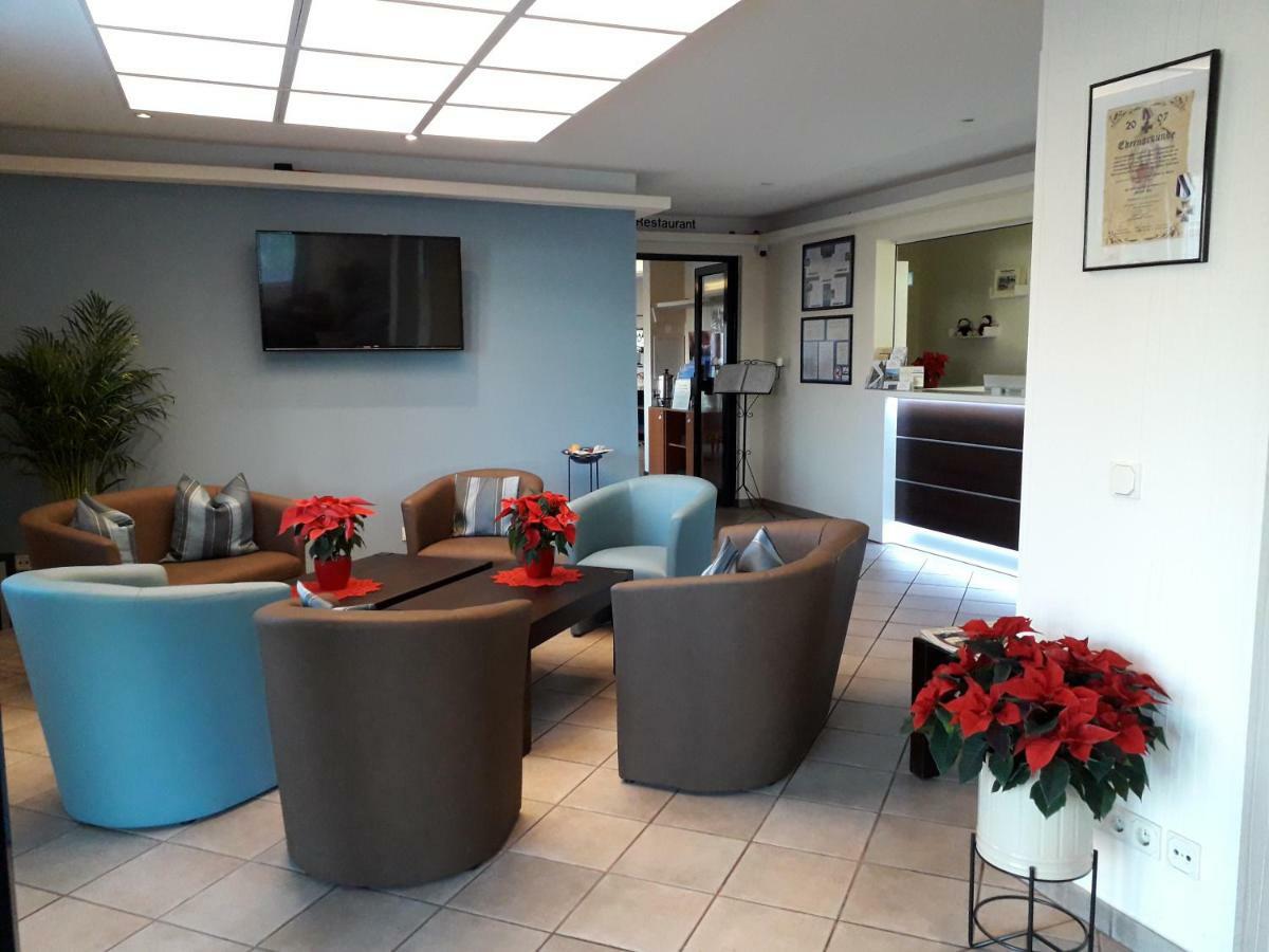 Komforthotel Grossbeeren - Stadt-Gut-Hotel Extérieur photo